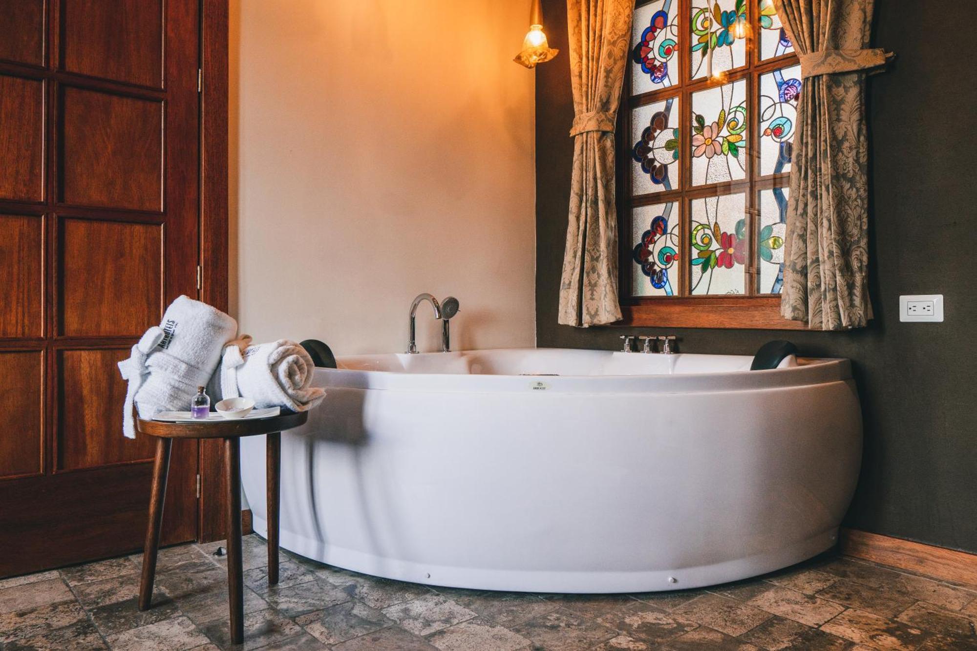 Hotel Cruz Del Vado Куэнка Экстерьер фото